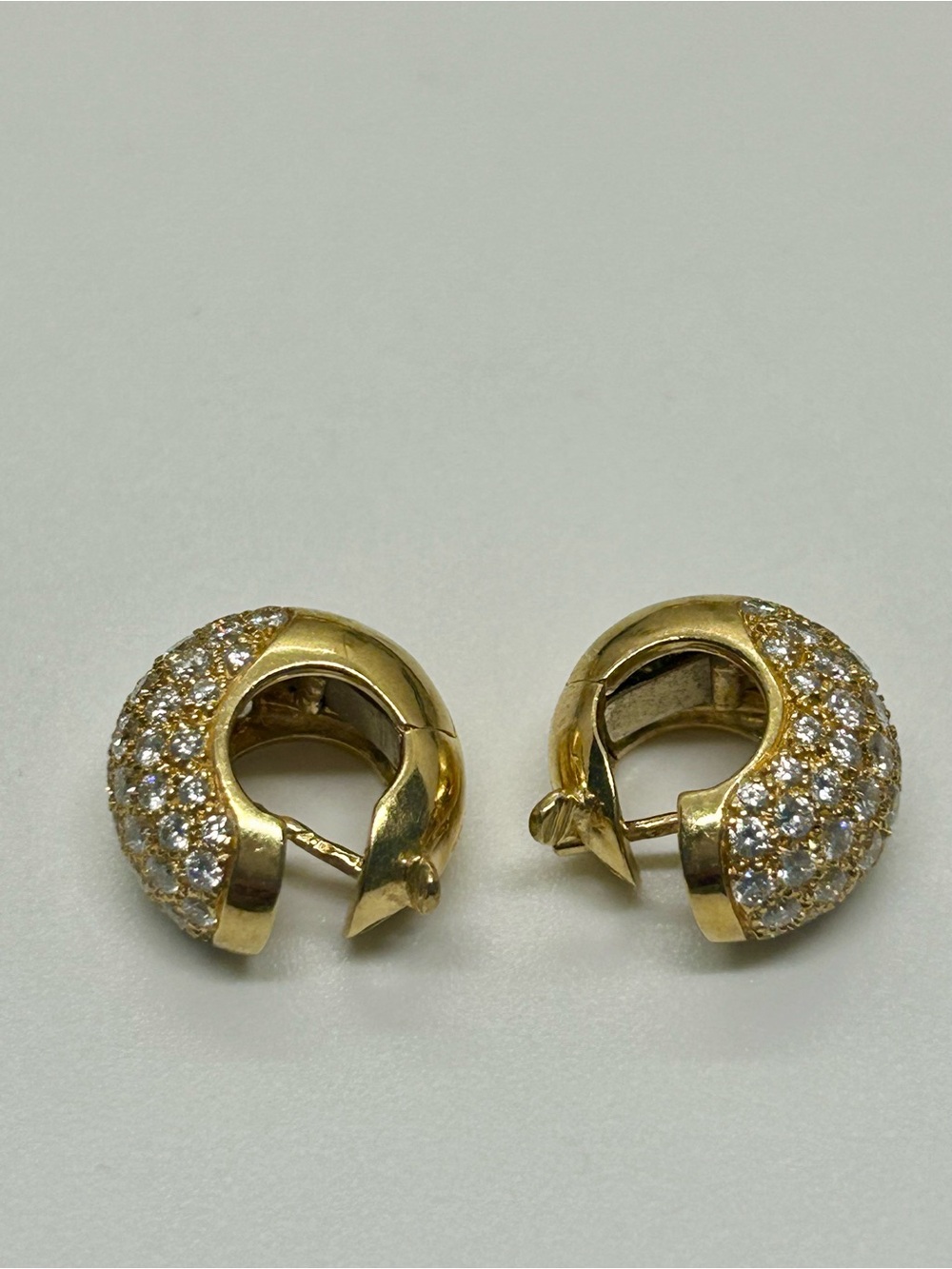 CHANEL Vintage Fine Jewelry 18k Gold Pave Diamond Dome Huggie Earrings - Picture 11 of 14